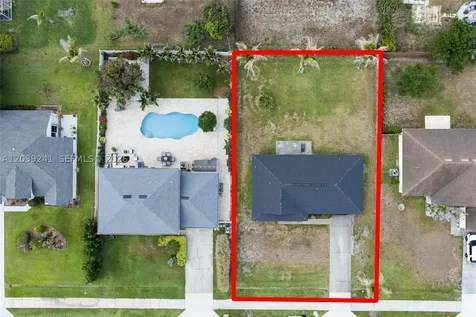1074 SW Alcantarra Port St. Lucie FL 34953