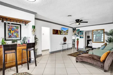 6280 SW 8th Place North Lauderdale FL 33068