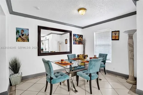 6280 SW 8th Place North Lauderdale FL 33068