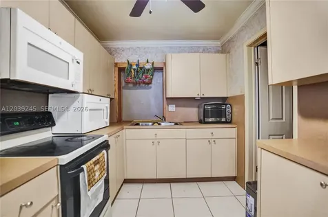 6280 SW 8th Place North Lauderdale FL 33068