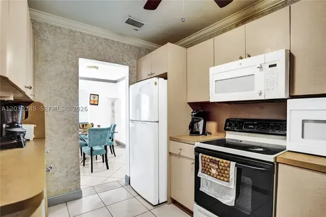 6280 SW 8th Place North Lauderdale FL 33068