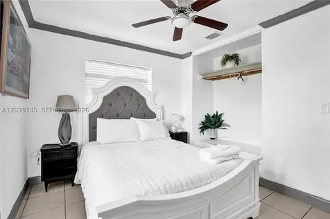 6280 SW 8th Place North Lauderdale FL 33068