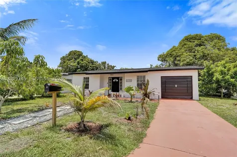 6280 SW 8th Place North Lauderdale FL 33068