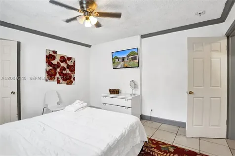 6280 SW 8th Place North Lauderdale FL 33068