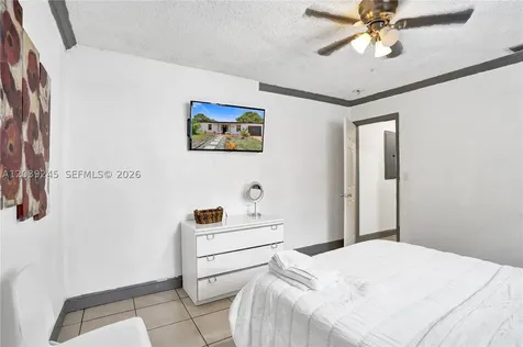 6280 SW 8th Place North Lauderdale FL 33068