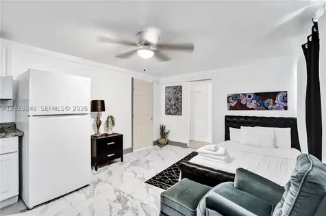 6280 SW 8th Place North Lauderdale FL 33068