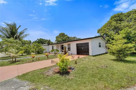 6280 SW 8th Place North Lauderdale FL 33068