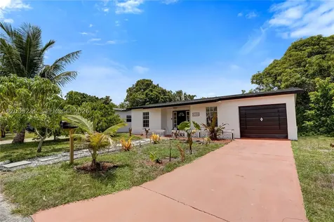 6280 SW 8th Place North Lauderdale FL 33068