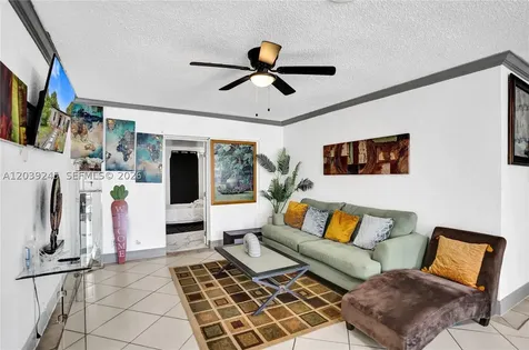 6280 SW 8th Place North Lauderdale FL 33068