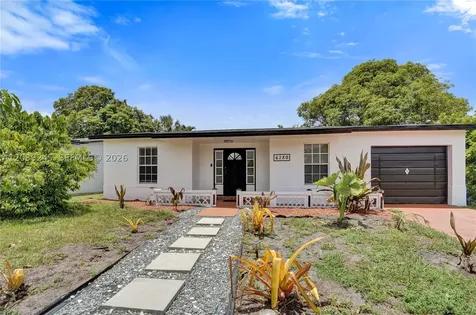 6280 SW 8th Place North Lauderdale FL 33068