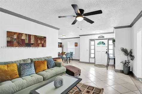 6280 SW 8th Place North Lauderdale FL 33068
