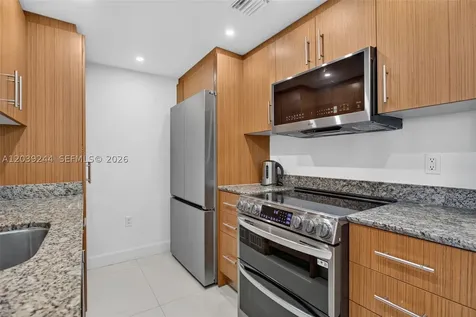 10275 Collins Avenue Bal Harbour FL 33154