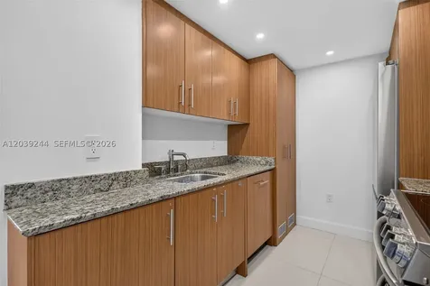 10275 Collins Avenue Bal Harbour FL 33154