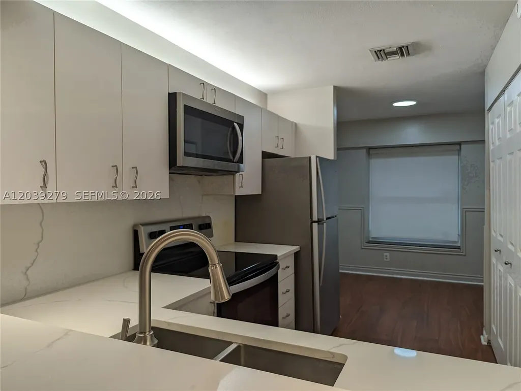3446 Oak Drive Hollywood FL 33021