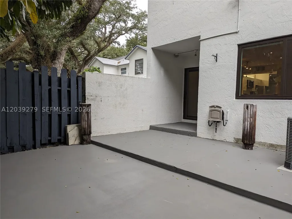 3446 Oak Drive Hollywood FL 33021