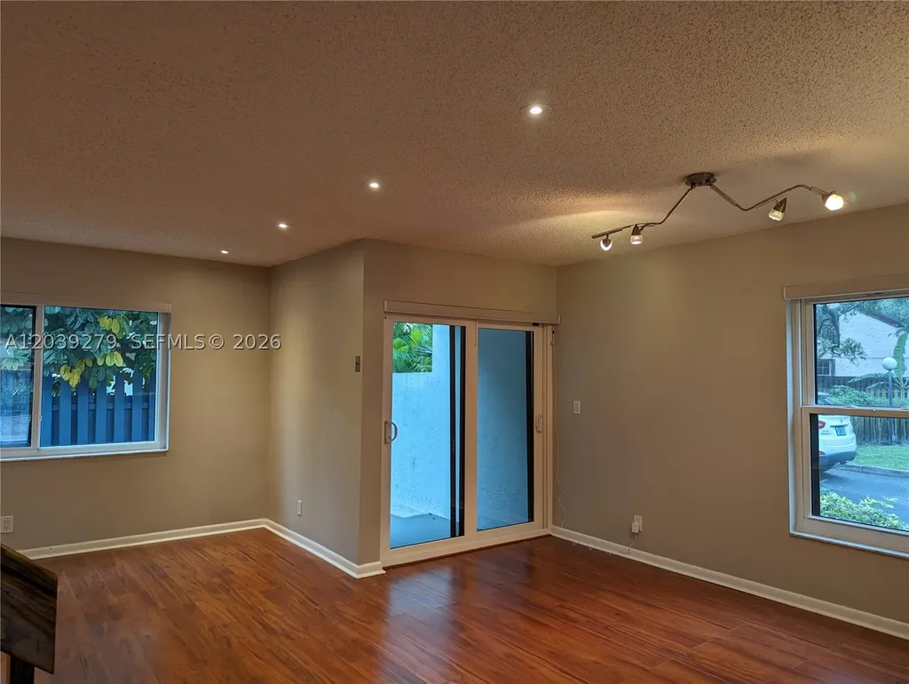 3446 Oak Drive Hollywood FL 33021