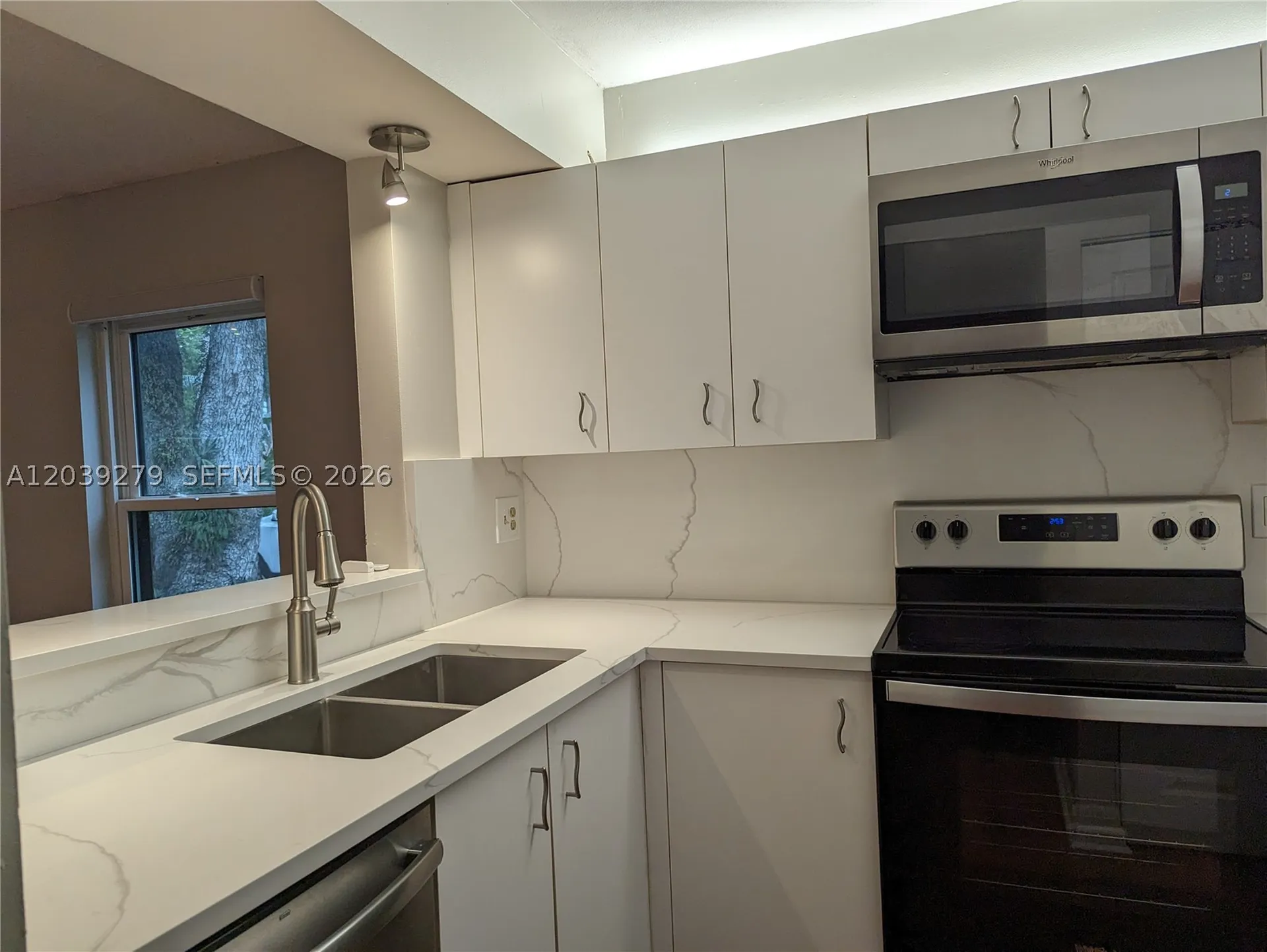 3446 Oak Drive Hollywood FL 33021