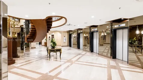 6039 Collins Avenue Miami Beach FL 33140