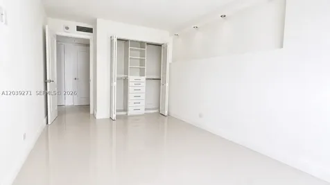 6039 Collins Avenue Miami Beach FL 33140