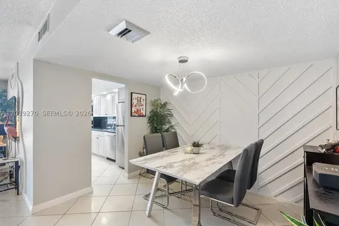18031 Biscayne Boulevard Aventura FL 33160
