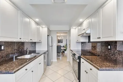 18031 Biscayne Boulevard Aventura FL 33160