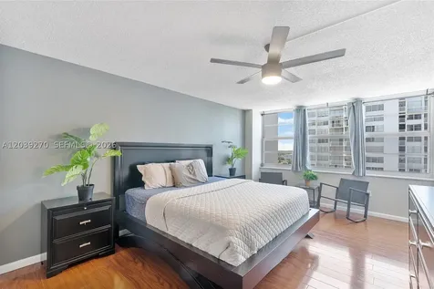 18031 Biscayne Boulevard Aventura FL 33160