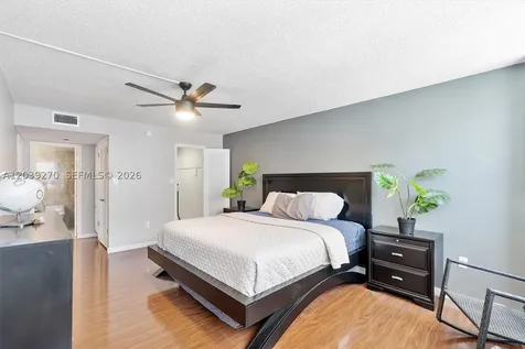 18031 Biscayne Boulevard Aventura FL 33160