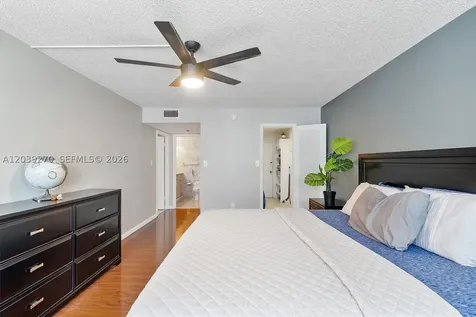 18031 Biscayne Boulevard Aventura FL 33160