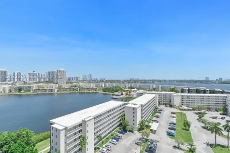18031 Biscayne Boulevard Aventura FL 33160