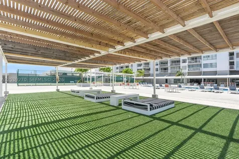 18031 Biscayne Boulevard Aventura FL 33160