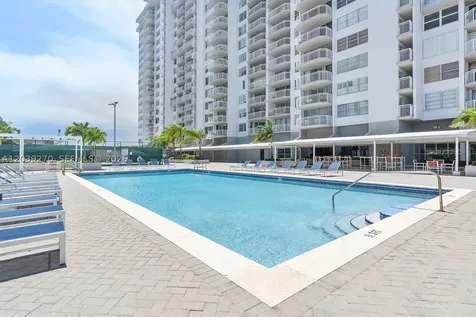 18031 Biscayne Boulevard Aventura FL 33160