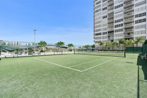 18031 Biscayne Boulevard Aventura FL 33160