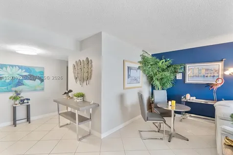 18031 Biscayne Boulevard Aventura FL 33160
