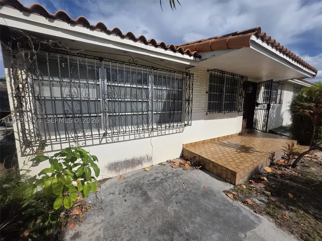 405 SE 4th Avenue Hialeah FL 33010