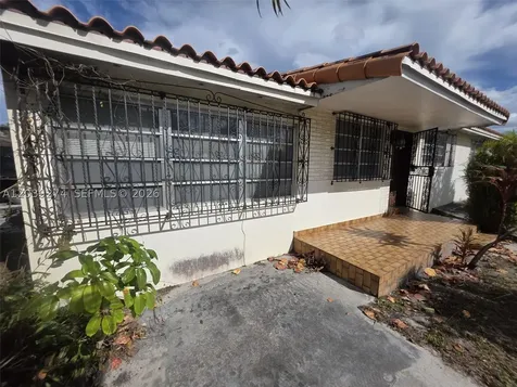 405 SE 4th Avenue Hialeah FL 33010