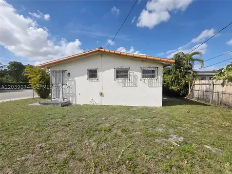 405 SE 4th Avenue Hialeah FL 33010