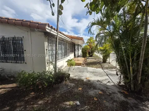 405 SE 4th Avenue Hialeah FL 33010