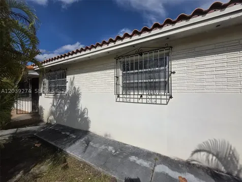405 SE 4th Avenue Hialeah FL 33010
