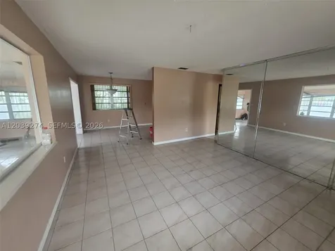 405 SE 4th Avenue Hialeah FL 33010