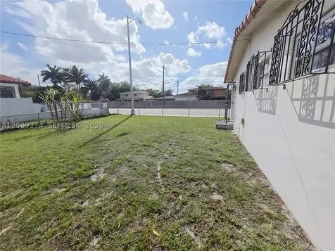 405 SE 4th Avenue Hialeah FL 33010