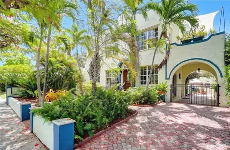 1642 SW 12th Street Miami FL 33135