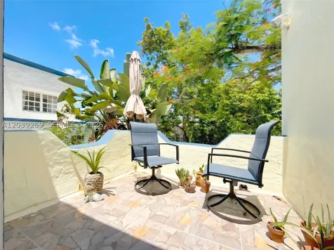1642 SW 12th Street Miami FL 33135