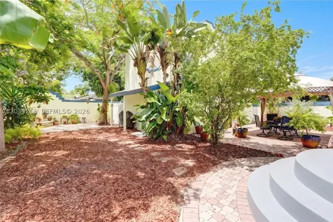 1642 SW 12th Street Miami FL 33135