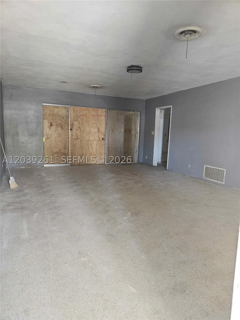 4506 Taft Street Hollywood FL 33021