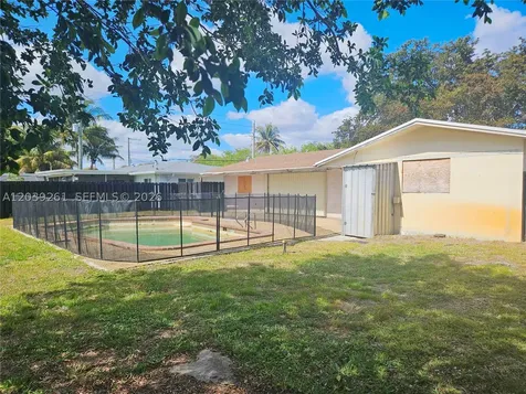 4506 Taft Street Hollywood FL 33021