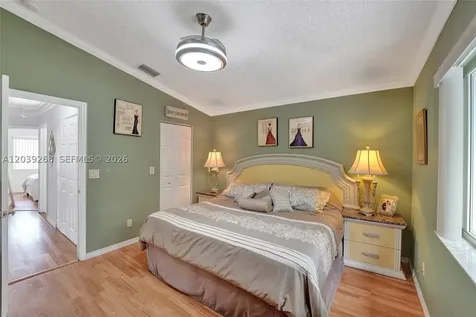 806 NW 208th Way Pembroke Pines FL 33029