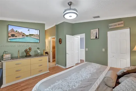 806 NW 208th Way Pembroke Pines FL 33029