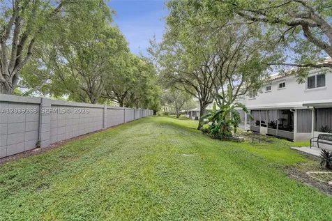 806 NW 208th Way Pembroke Pines FL 33029