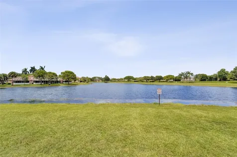 806 NW 208th Way Pembroke Pines FL 33029