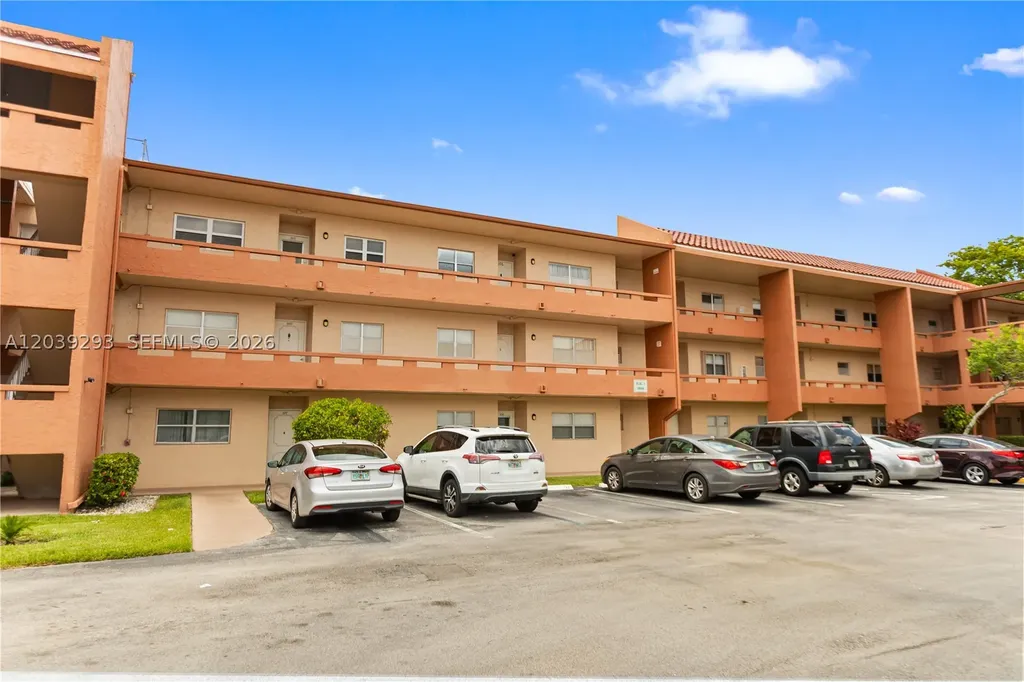 8846 W Mcnab Road Tamarac FL 33321